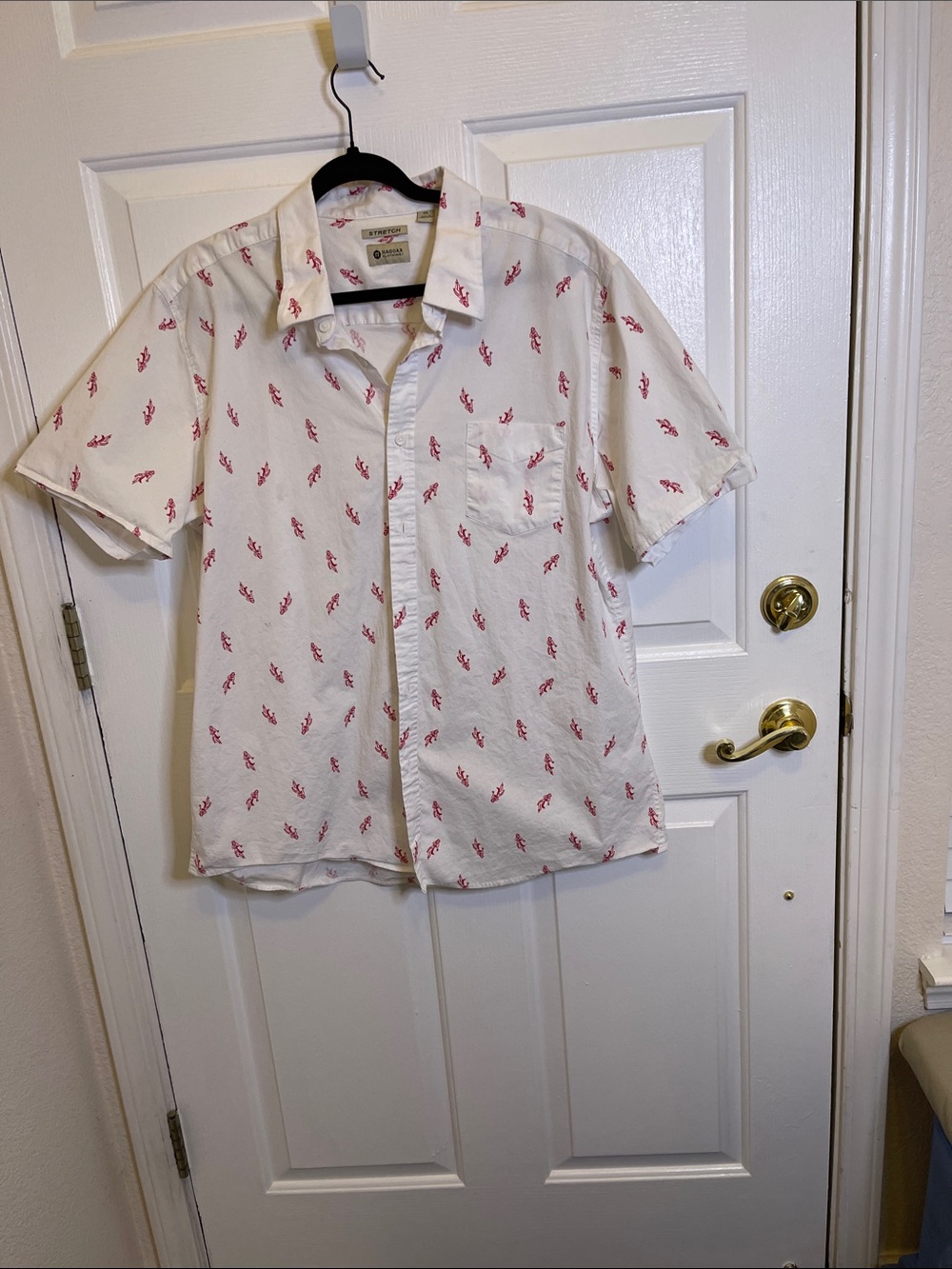Haggar & Clothing  White Short-Sleeve Button-Down Shirt.